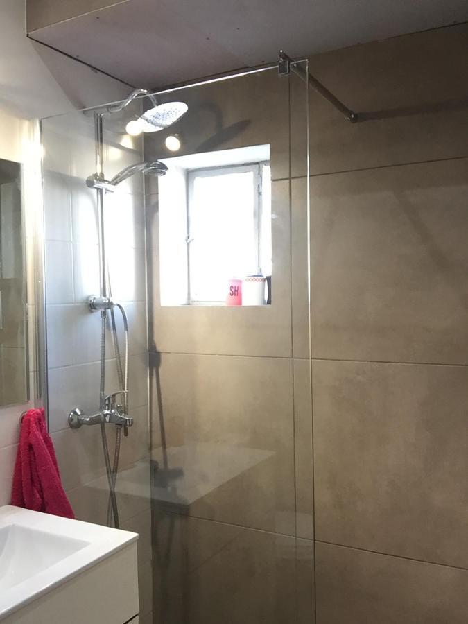 Apartament Red Grey Loft Ateny Zewnętrze zdjęcie