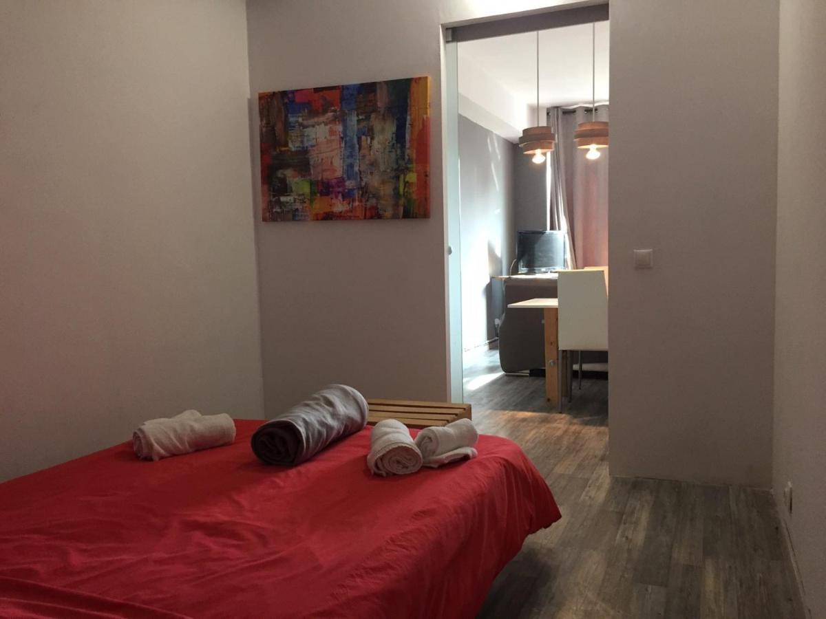 Apartament Red Grey Loft Ateny Zewnętrze zdjęcie