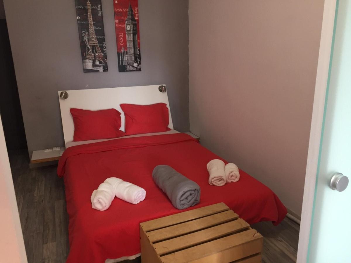 Apartament Red Grey Loft Ateny Zewnętrze zdjęcie